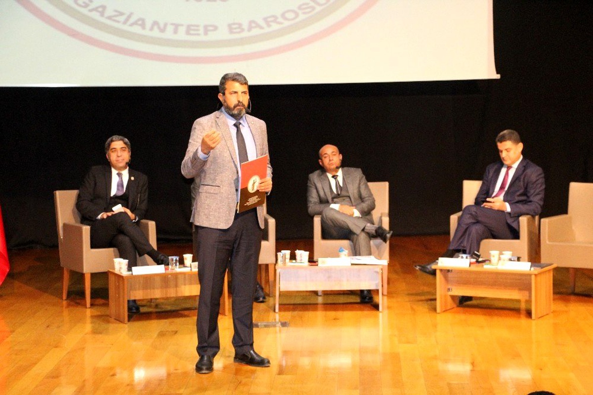 Yeşilboğaz, Gaziantep\'te stajyer avukatlara seslendi