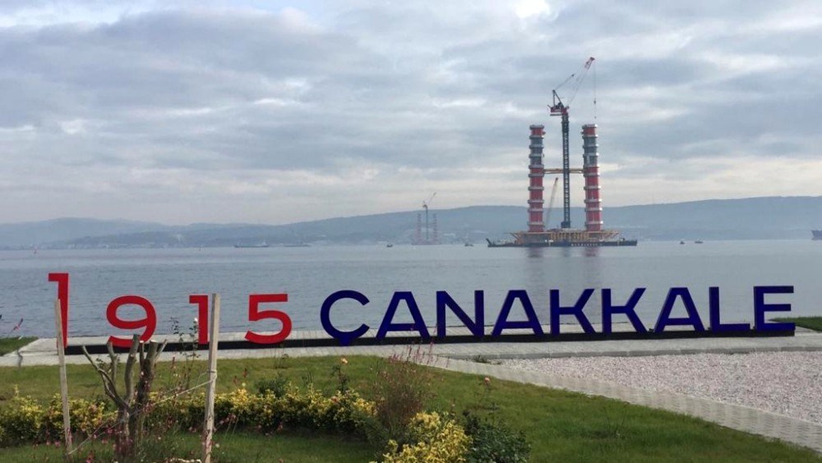 1915 Çanakkale Köprüsü\'nün ayakları 100 metre yüksekliğe ulaştı