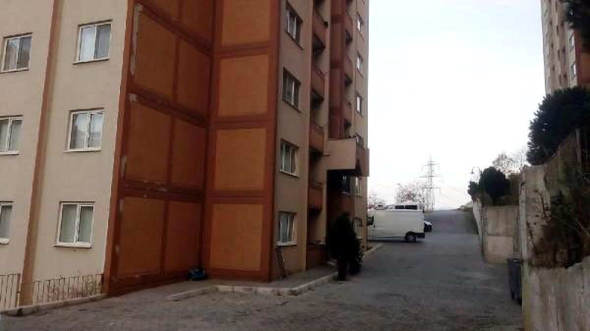 2 yaşındaki Helin, 4\'üncü kattan düşüp, hayatını kaybetti