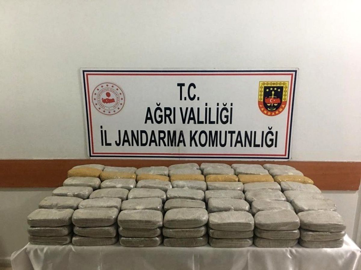 Ağrı\'da 74 kilo eroin ele geçirildi