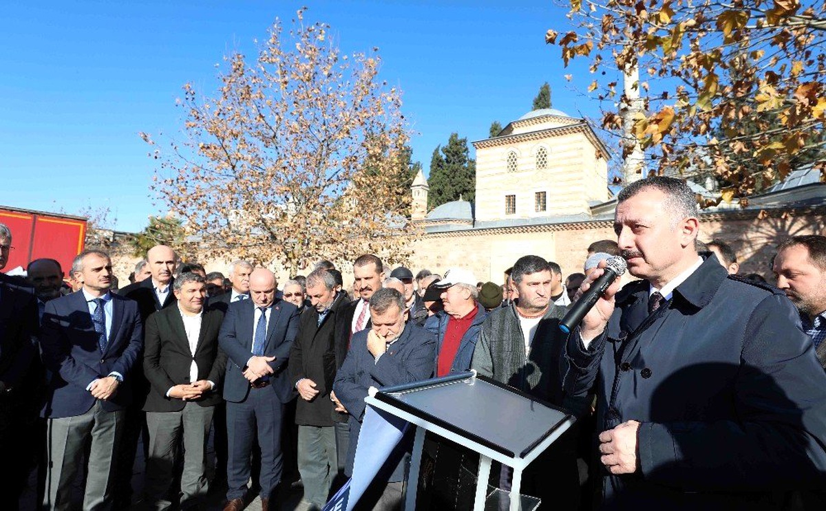 Başkan Büyükakın, "Bu milletin evlatları dünyaya barış ve kardeşlik götürmüştür"