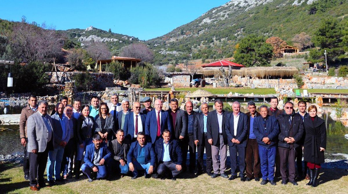 Başkan Gümüş, muhtarlarla buluştu