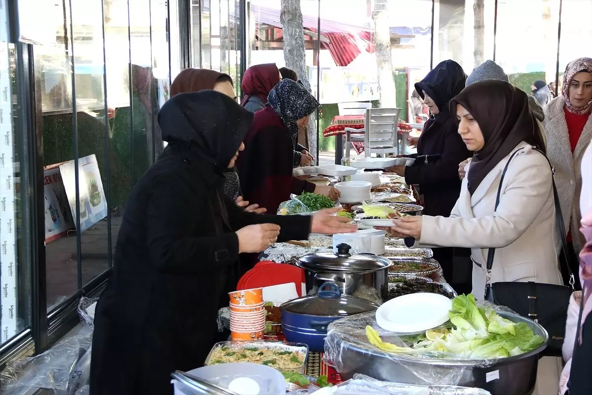 Bingöl\'de yardıma muhtaç aileler yararına kermes