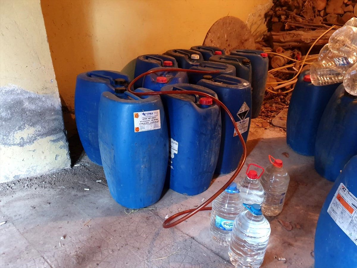 Çorum\'da 1 ton 204 kilogram sahte içki ele geçirildi