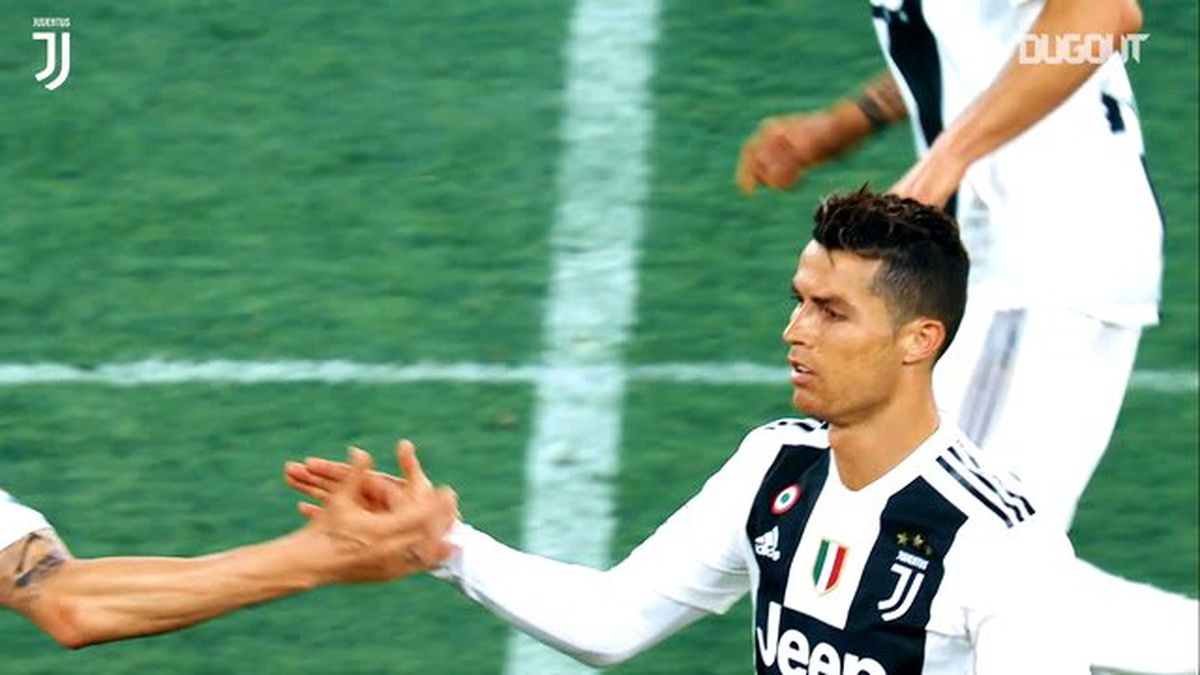 Cristiano Ronaldo\'nun Juventus Formasıyla Attığı En İyi Kafa Golleri