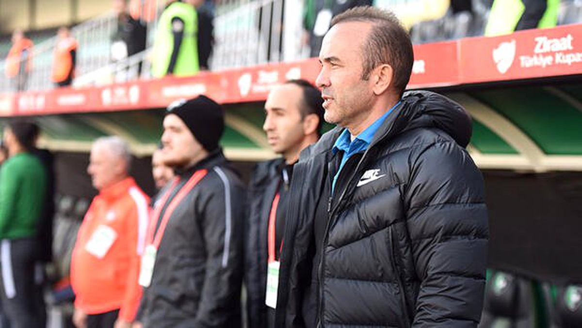 Denizlispor\'un hocası Mehmet Özdilek: "Tur atlamak önemliydi"