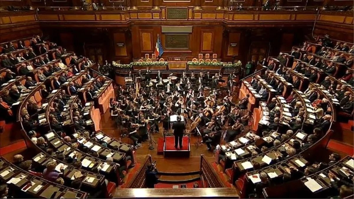 Dünyaca ünlü orkestra şefi Riccardo Muti, İtalya Senatosu\'nda