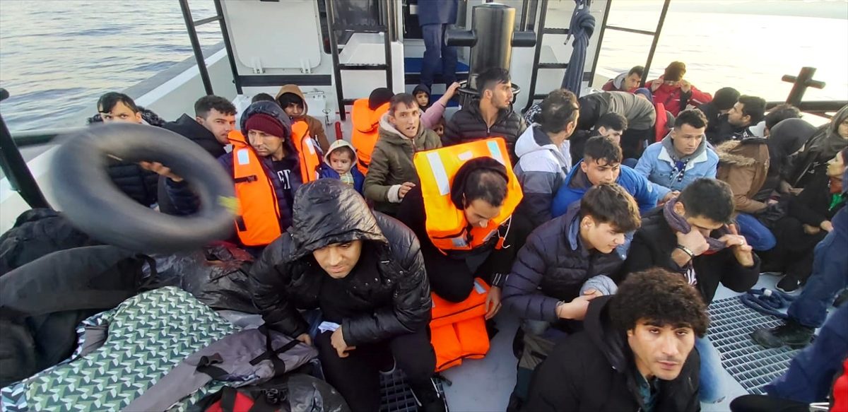 Enez açıklarında 36 düzensiz göçmen yakalandı