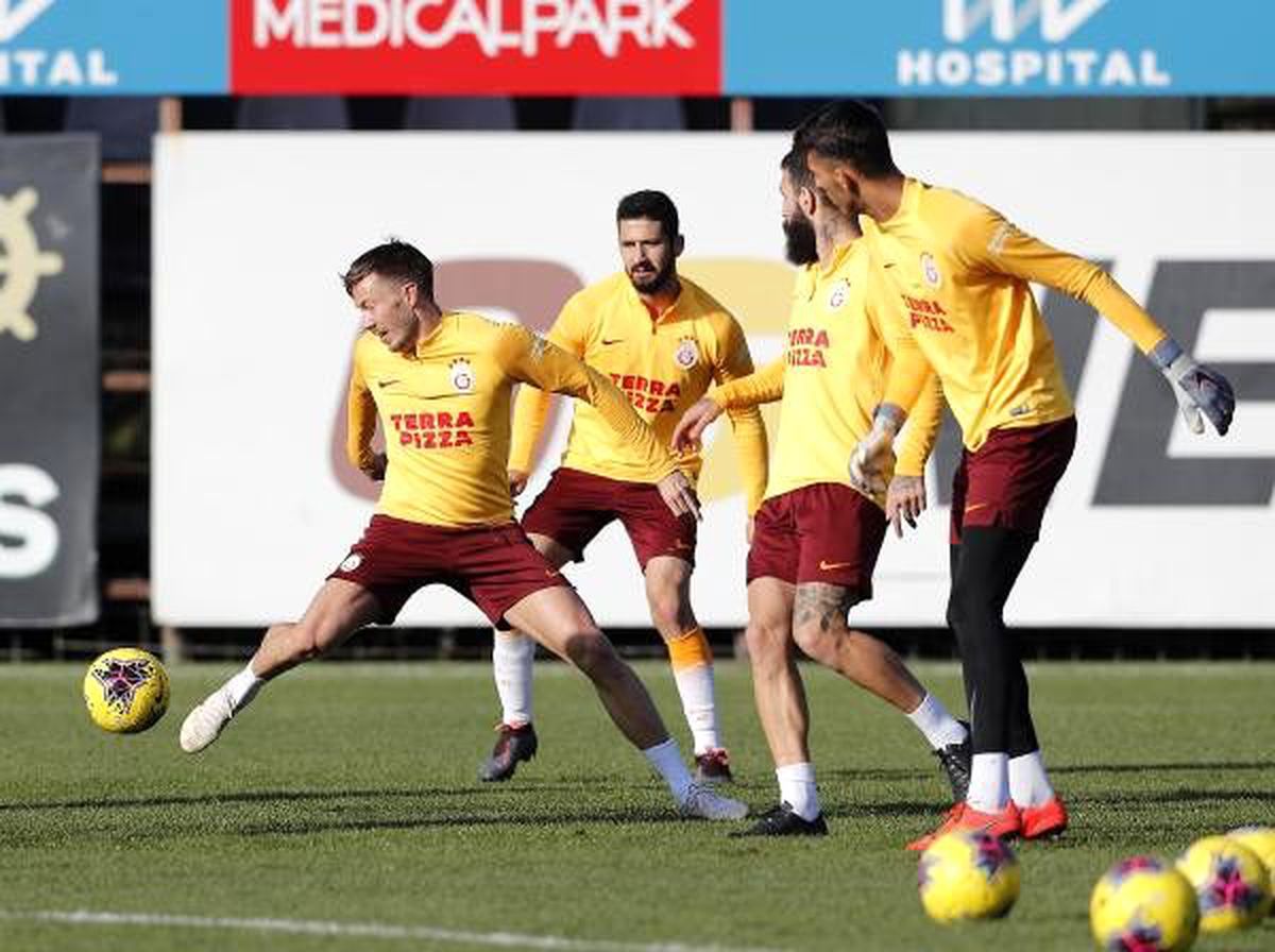 Galatasaray\'da Ryan Babel takımla çalıştı