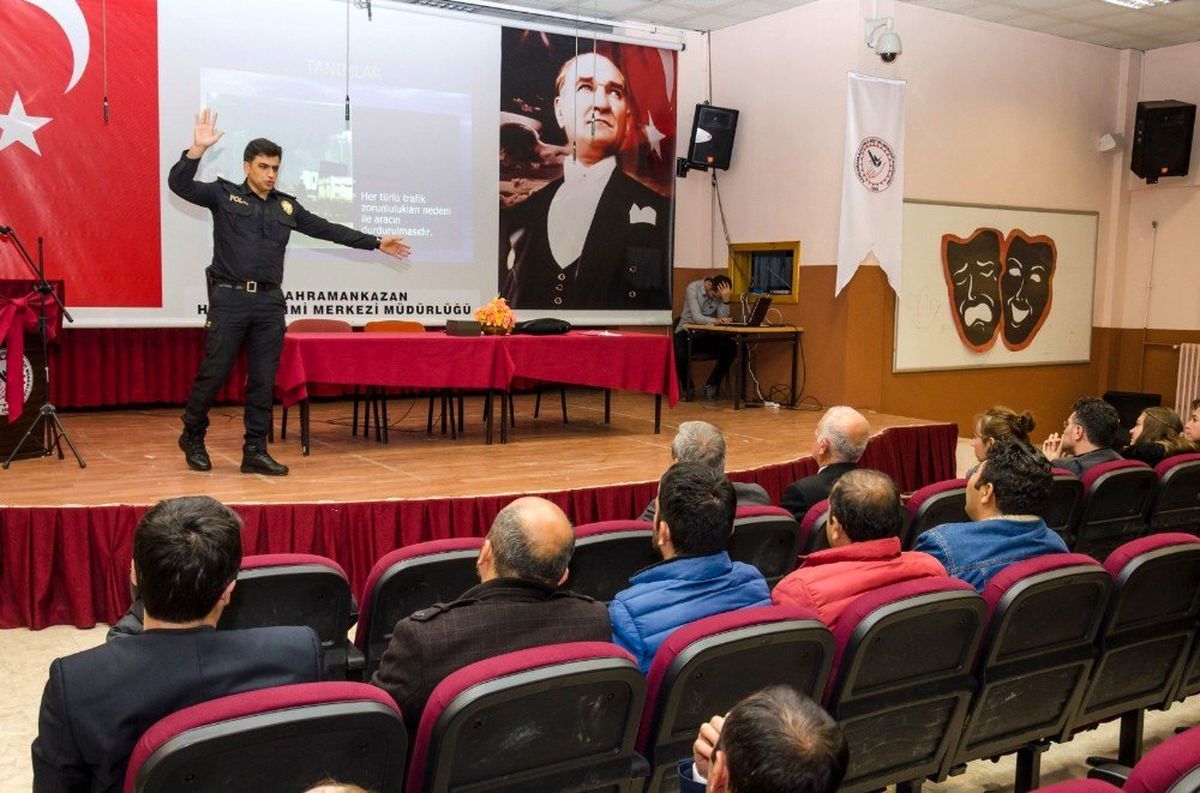 İlk ders emniyet müdüründen