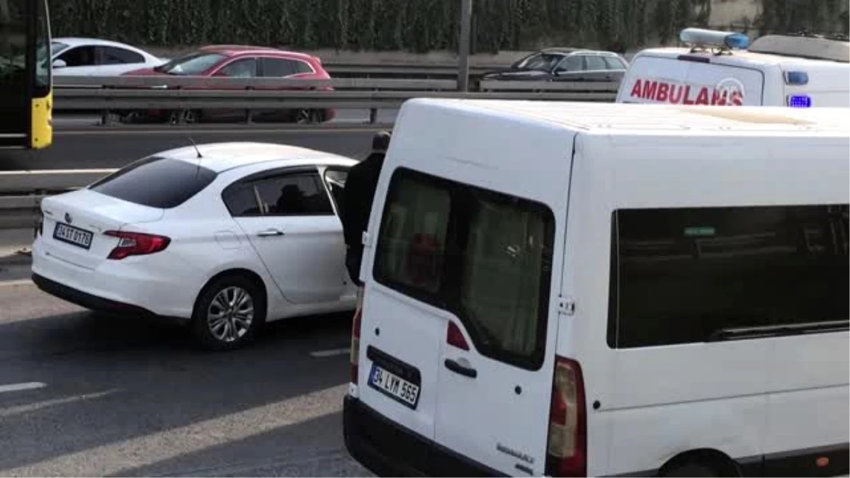 Kadıköy\'de trafik kazası: 1 yaralı