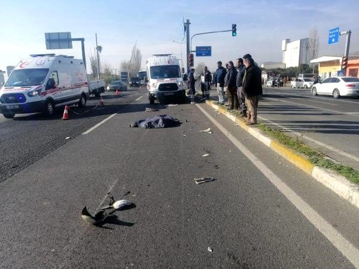 Kamyonun çarptığı motosikletin sürücüsü öldü