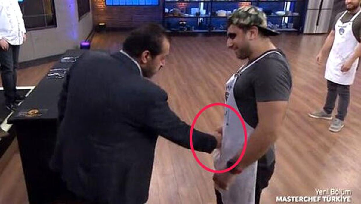 MasterChef Türkiye\'de Mehmet Şef, Yasin Obuz\'u et çalarken yakaladı
