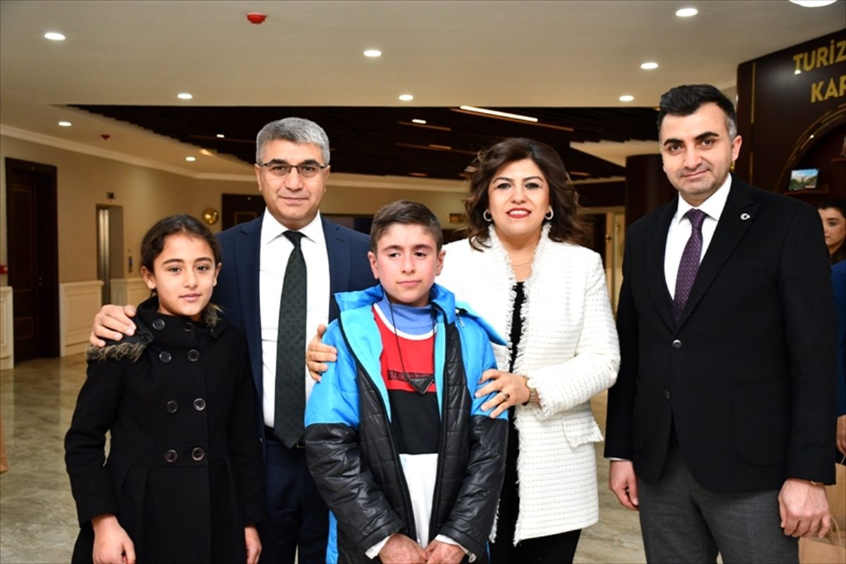 Ortaokul öğrencileri "Gülümse Karabük" projesiyle neşelendi