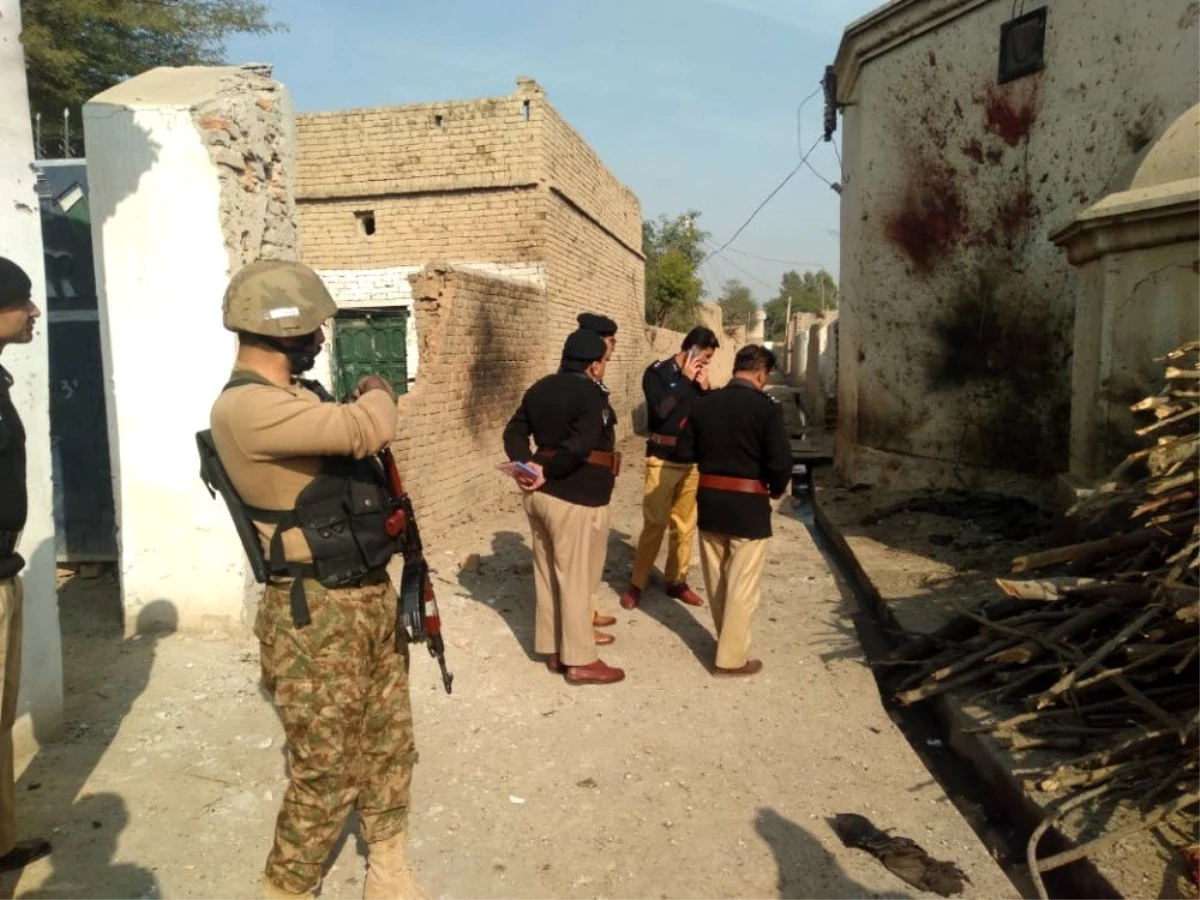 Pakistan\'da canlı bomba saldırısı: 1 ölü
