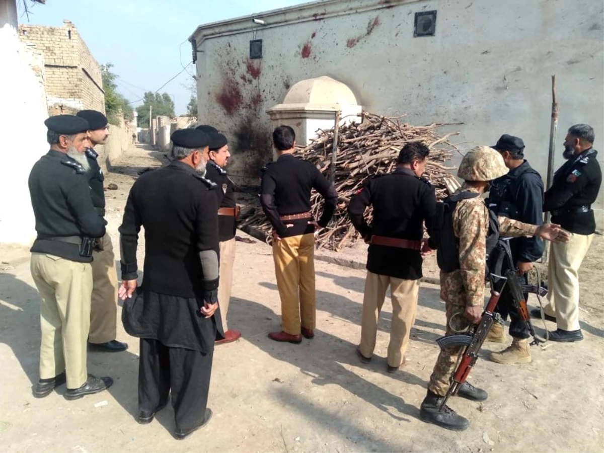 Pakistan\'da canlı bomba saldırısı: 1 ölü