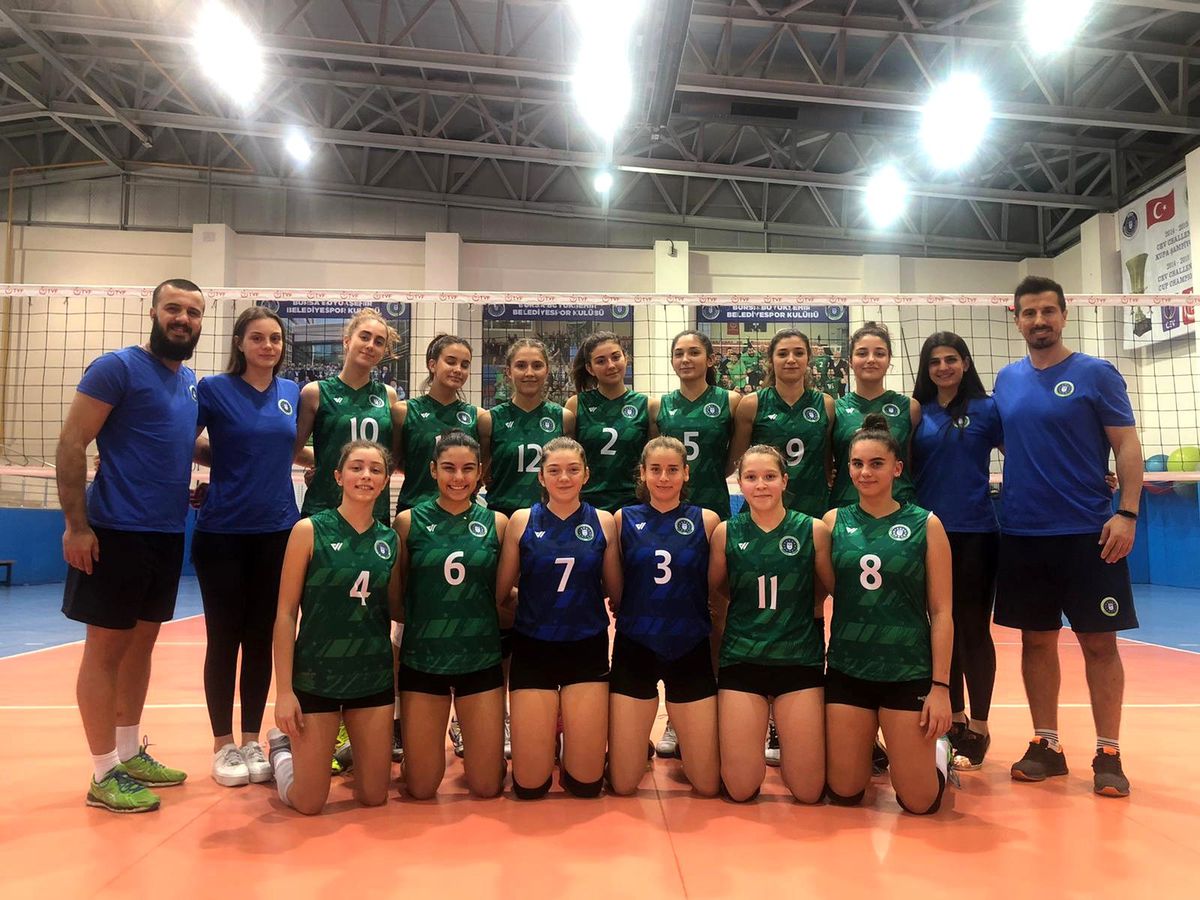 Sultanlar sahaya iniyor