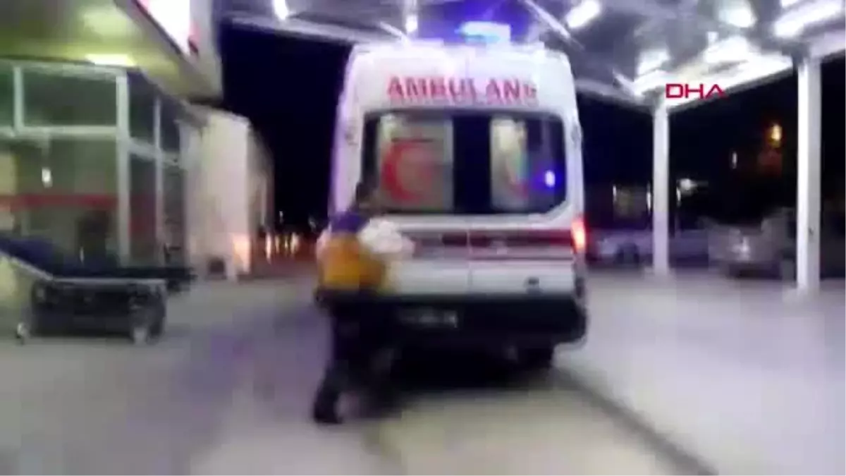 Adana\'da iki otomobil çarpıştı 1 ölü, 5 yaralı