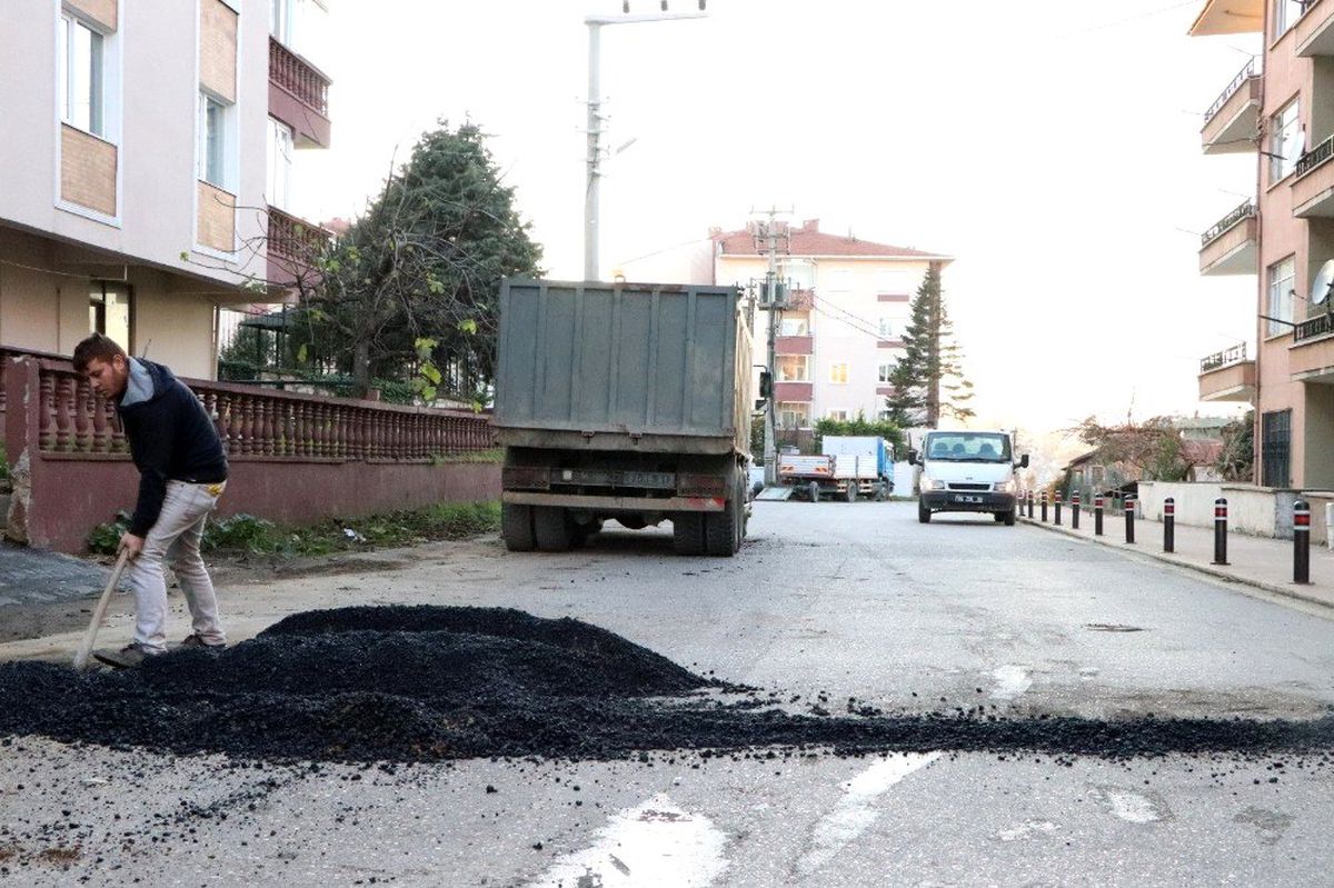 Akçakoca yollarında kış hazırlığı devam ediyor
