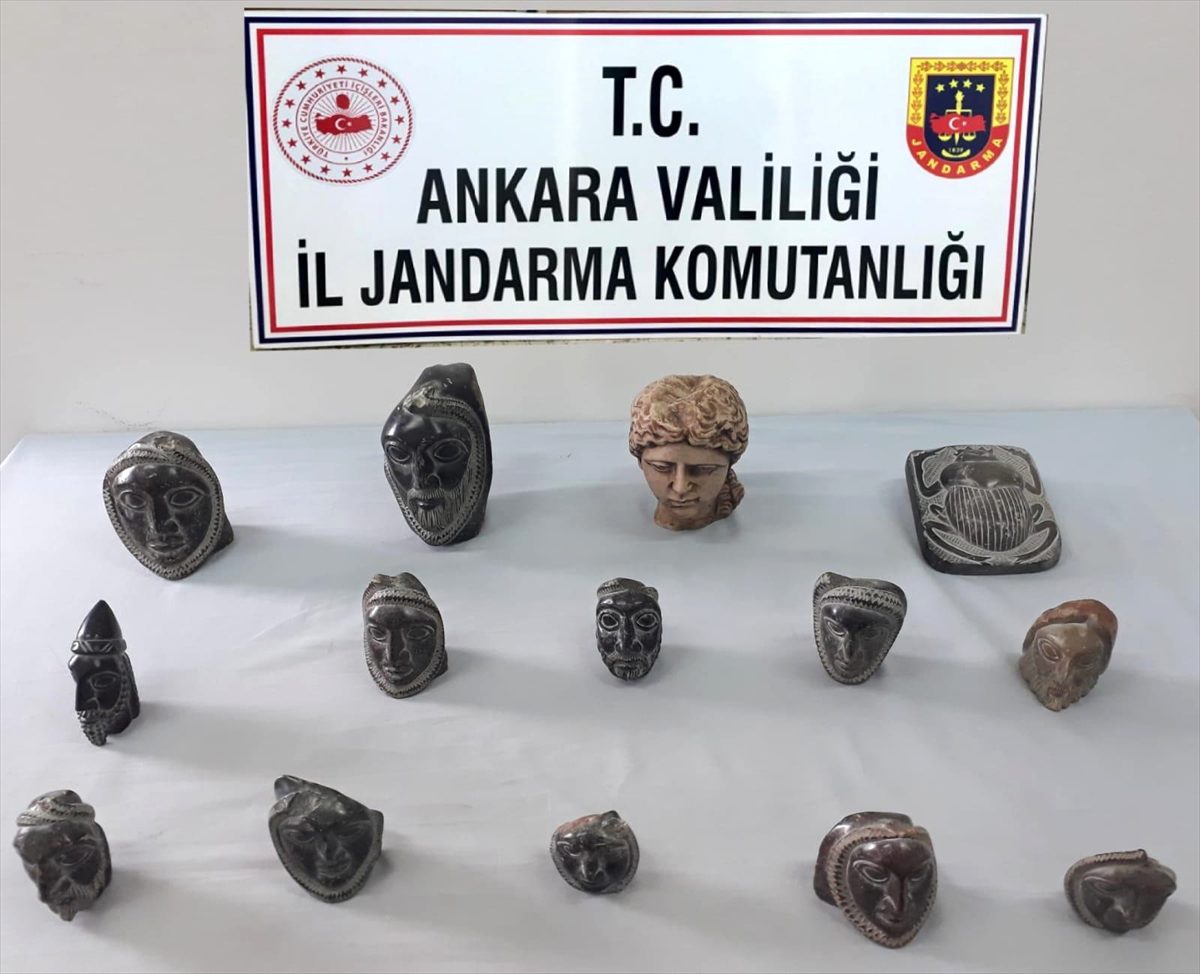 Başkentte tarihi eser kaçakçılarına operasyon