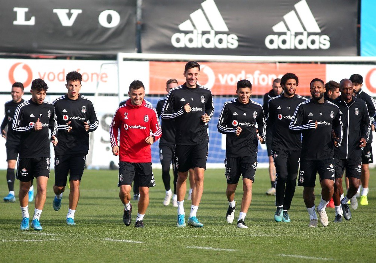 Beşiktaş\'ta derbi hazırlıkları sürüyor