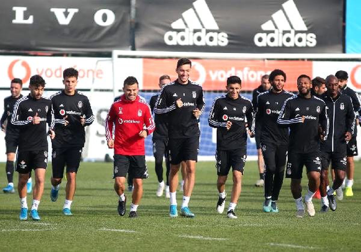 Beşiktaş\'ta derbi hazırlıkları sürüyor