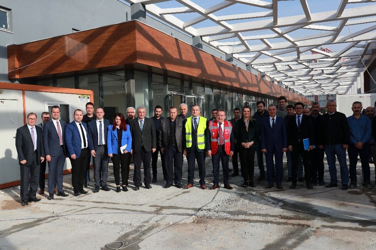 Böcek: "Spor kompleksi için tekrar ihaleye çıkacağız"