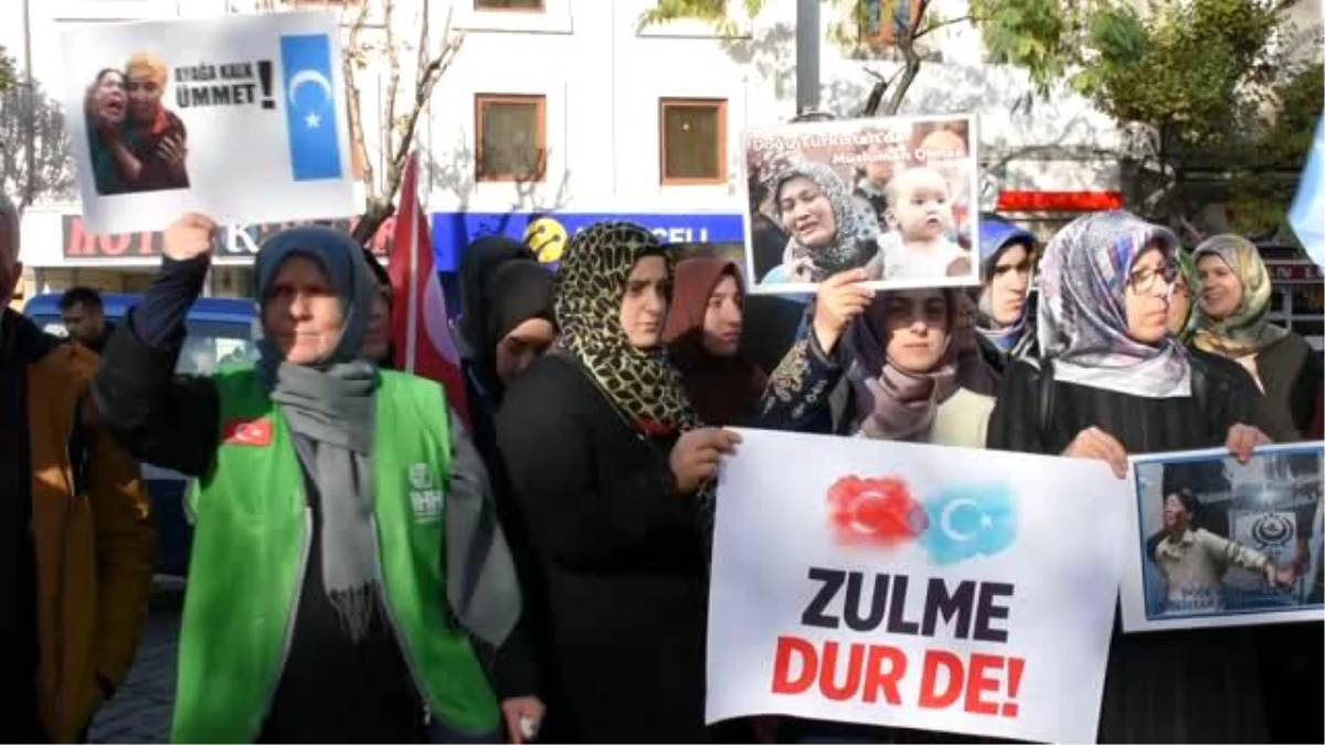 Çin\'in Doğu Türkistan politikaları protesto edildi