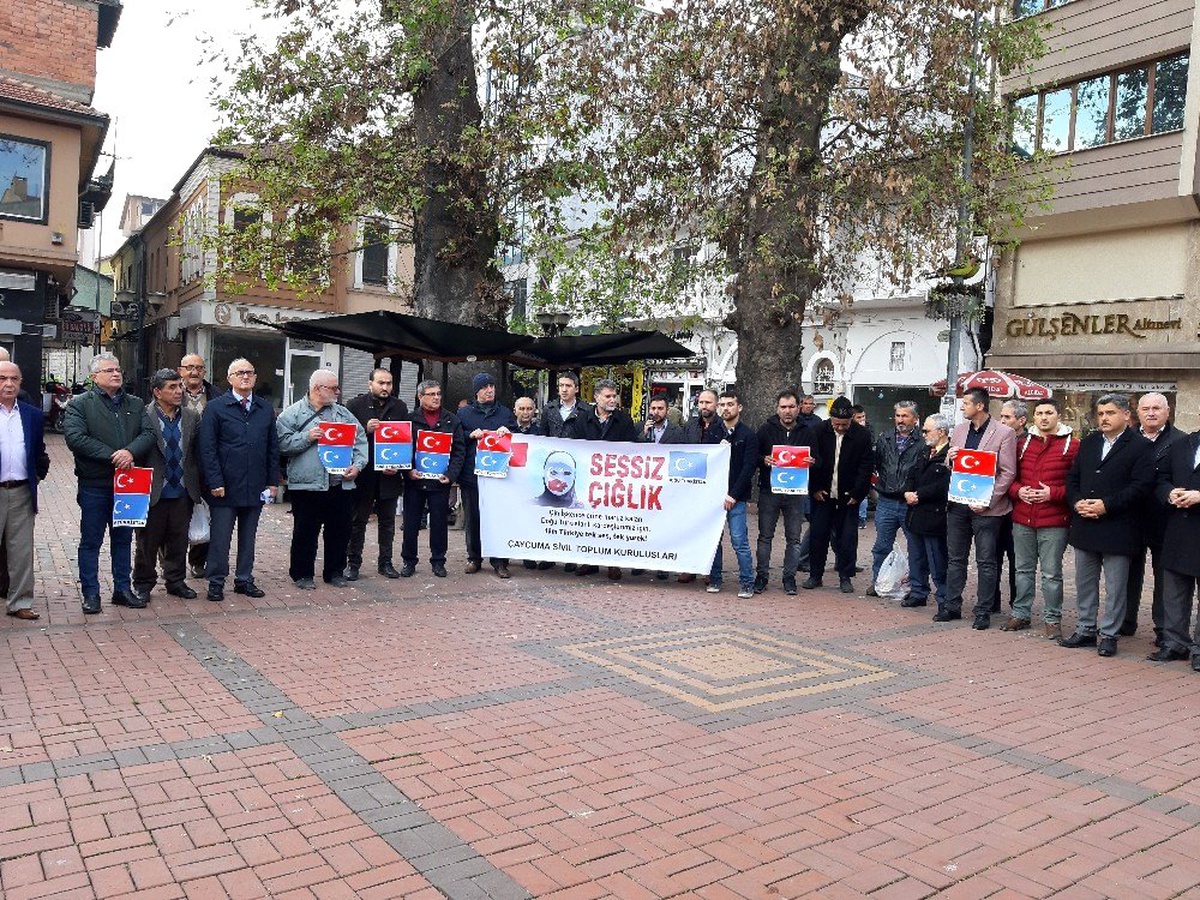 Doğu Türkistan vatandaşlarına destek için biraraya gelindi