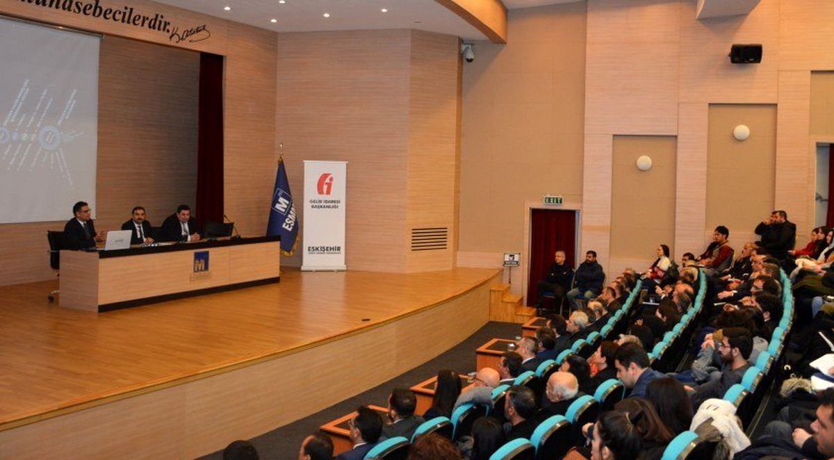 E-belge dönüşüm süreci konuşuldu