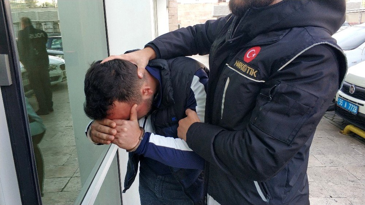 Evinden uyuşturucu satan genç tutuklandı
