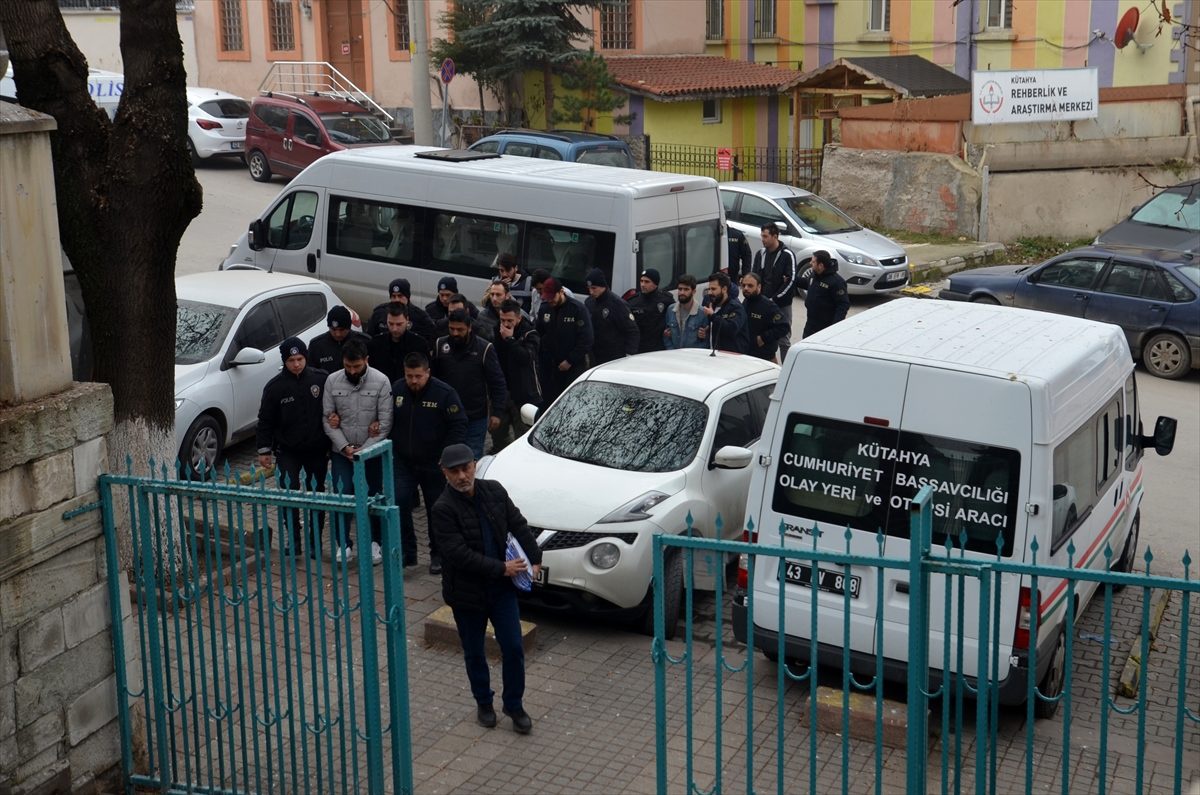 FETÖ\'nün askeri mahrem yapılanmasına yönelik operasyonda 9 zanlıdan 8\'i tutuklandı