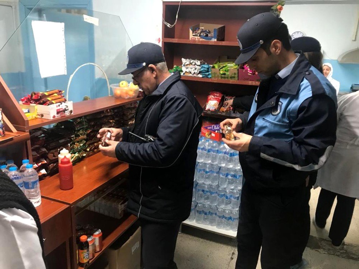 Gebze\'de kantinlerde şırınga çikolata denetimi