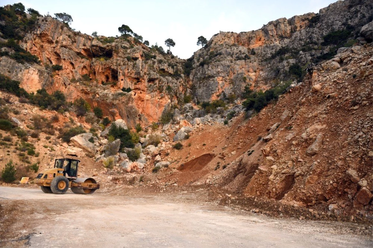 Gülnar İnhisar\'da heyelan riski ortadan kaldırıldı