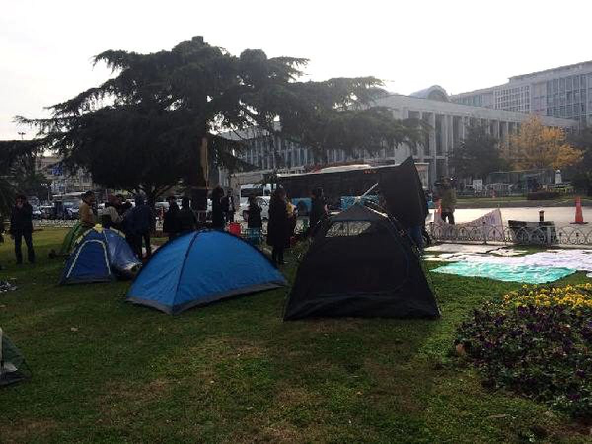 İBB önündeki fayton protestosu devam ediyor