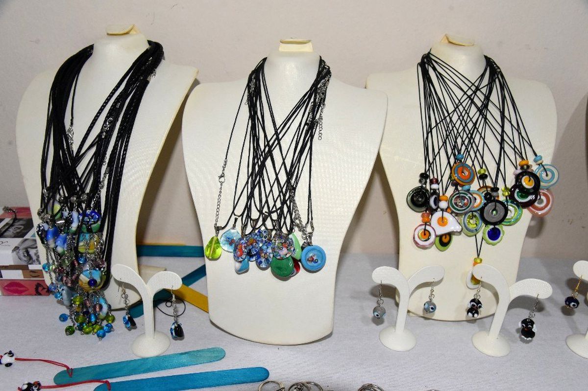 İzmit Belediyesi\'nin stantları sanat atölyelerine ev sahipliği yapıyor