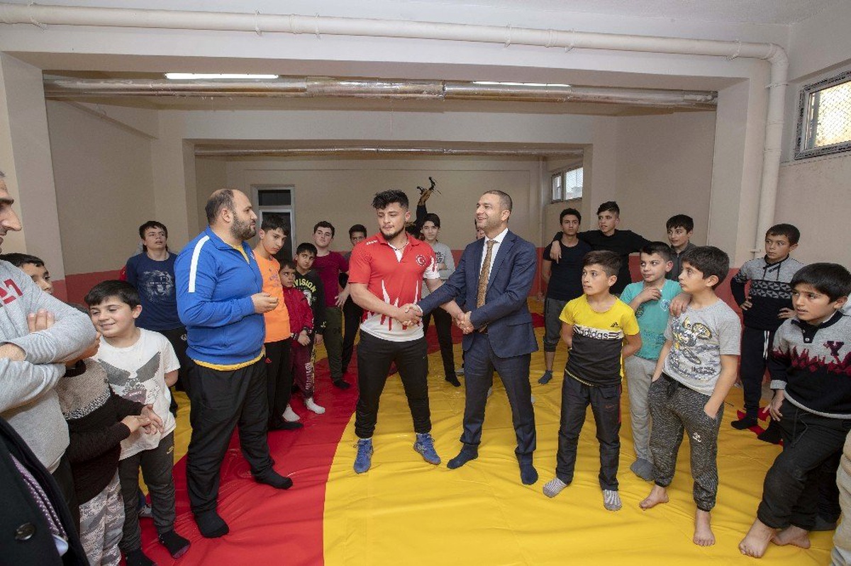 Kaymakam Aslan, öğrencilerle bir araya geldi