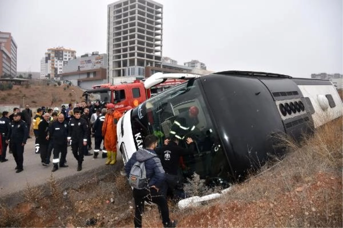 Kırıkkale\'de yolcu otobüsü devrildi: 7 yaralı