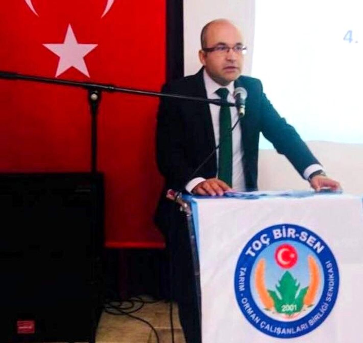 Köseoğlu: "Sözleşmeli müjde bekliyor"