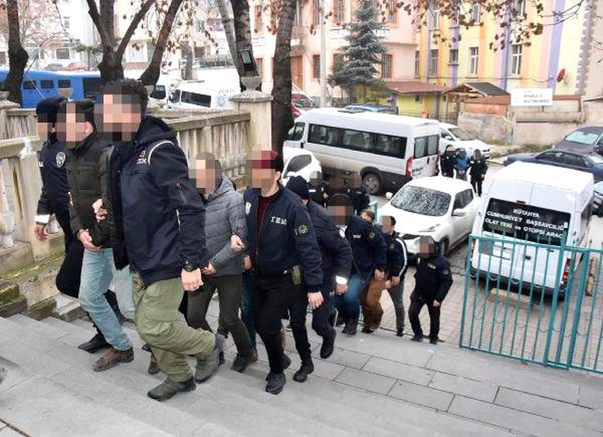 Kütahya merkezli FETÖ operasyonu: 8 tutuklama