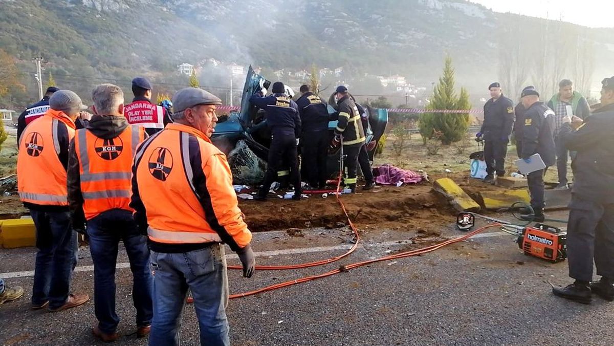 Muğla\'da trafik kazası: 2 ölü, 1 yaralı