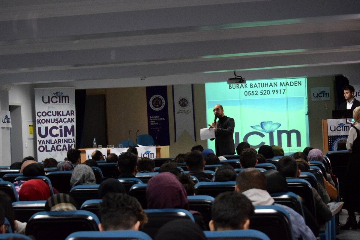 Oltu\'da \'Çocuk İstismarına Yönelik Farkındalık\' konferansı düzenlendi