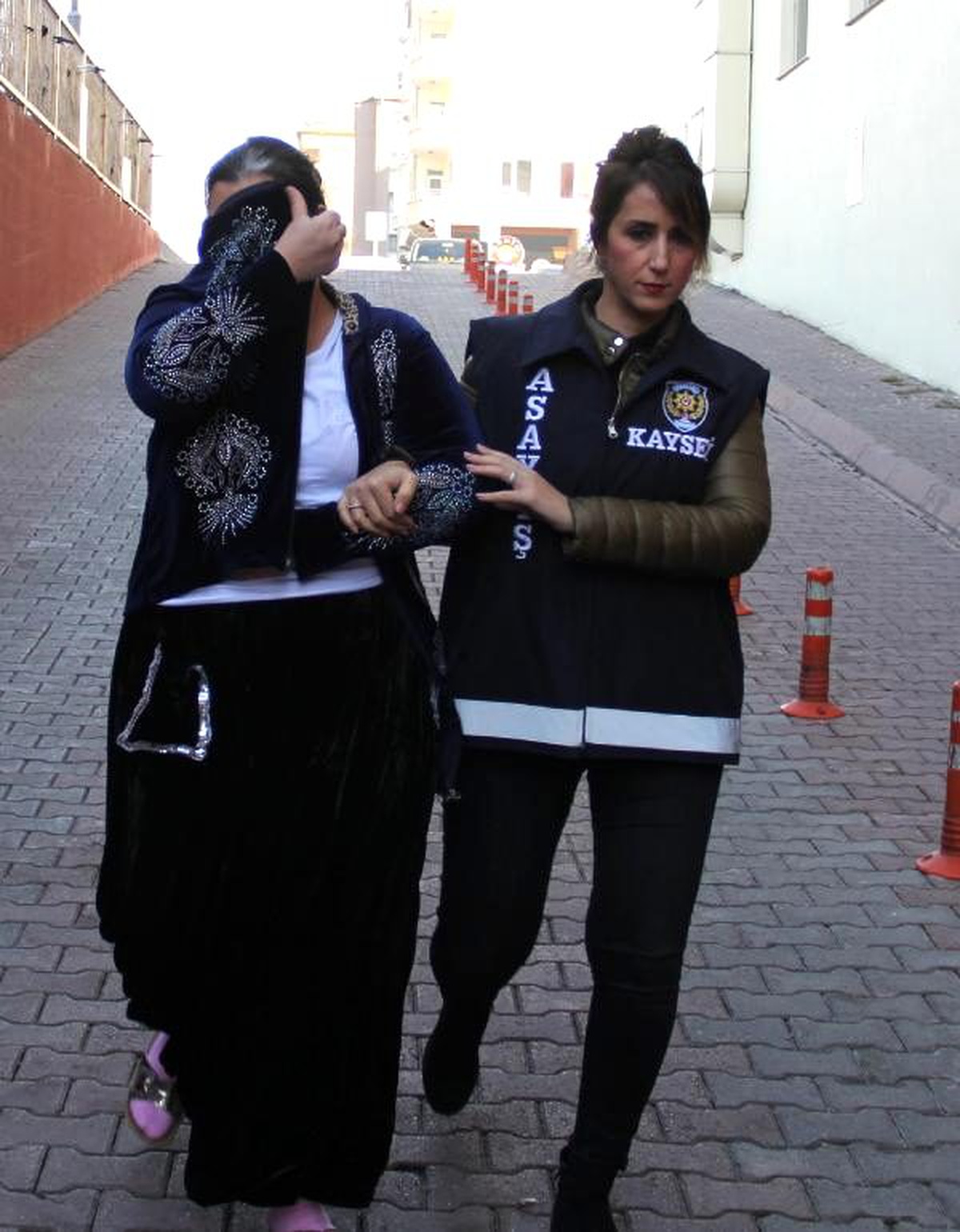 Sahte doğum raporu ile tahliye olan kadın yakalandı