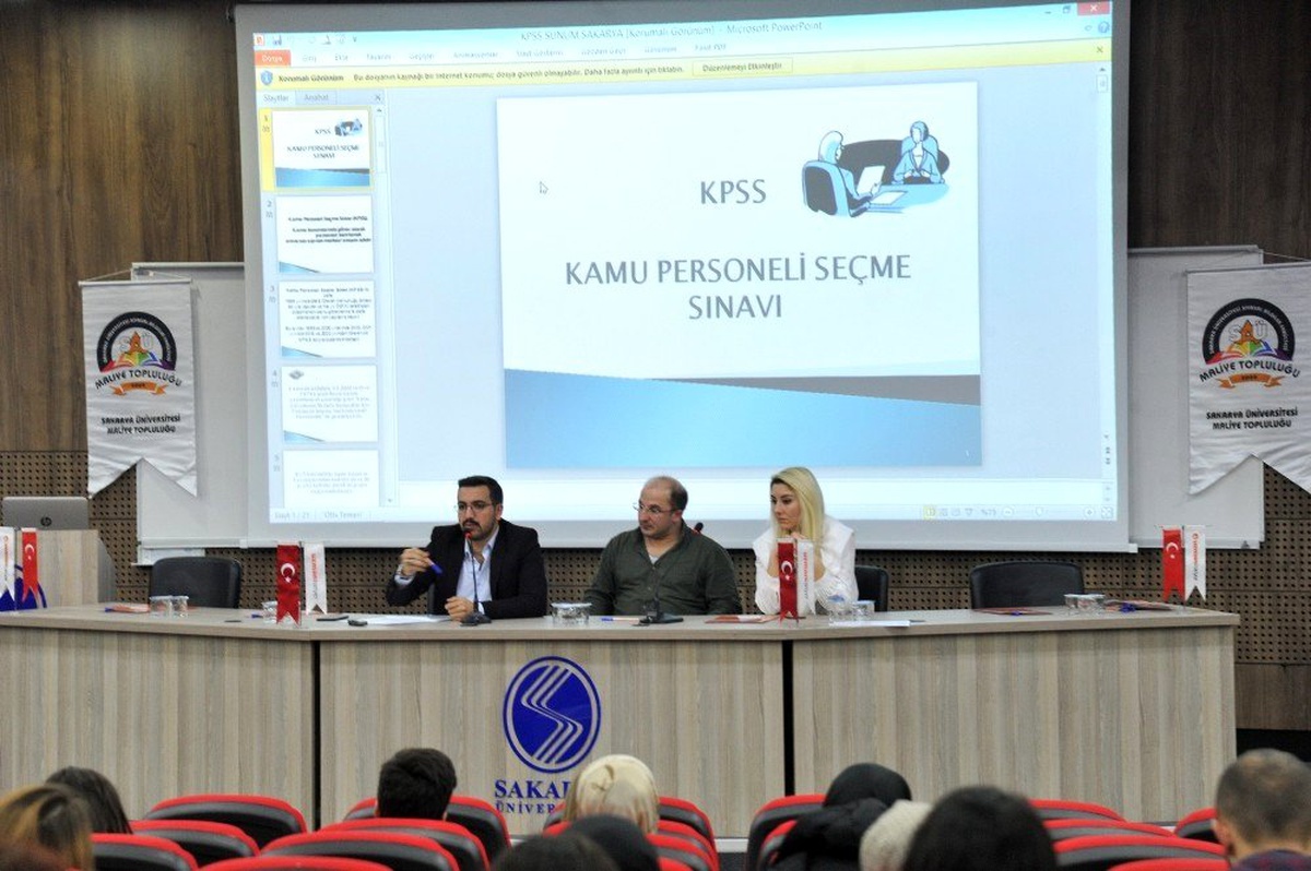 SAÜ\'de, \'Kariyer Günleri\' konulu konferans düzenlendi