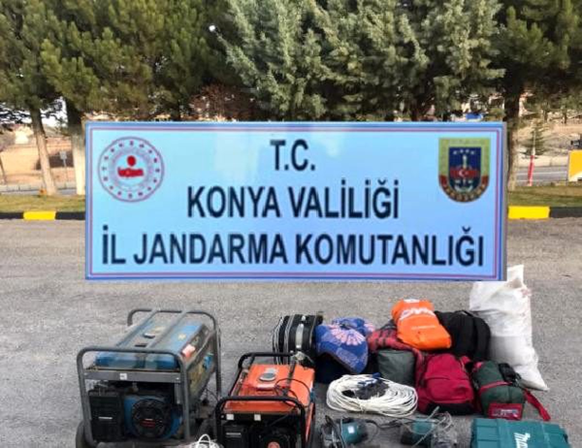 Sit alanında kaçak kazıya suçüstü: 8 gözaltı