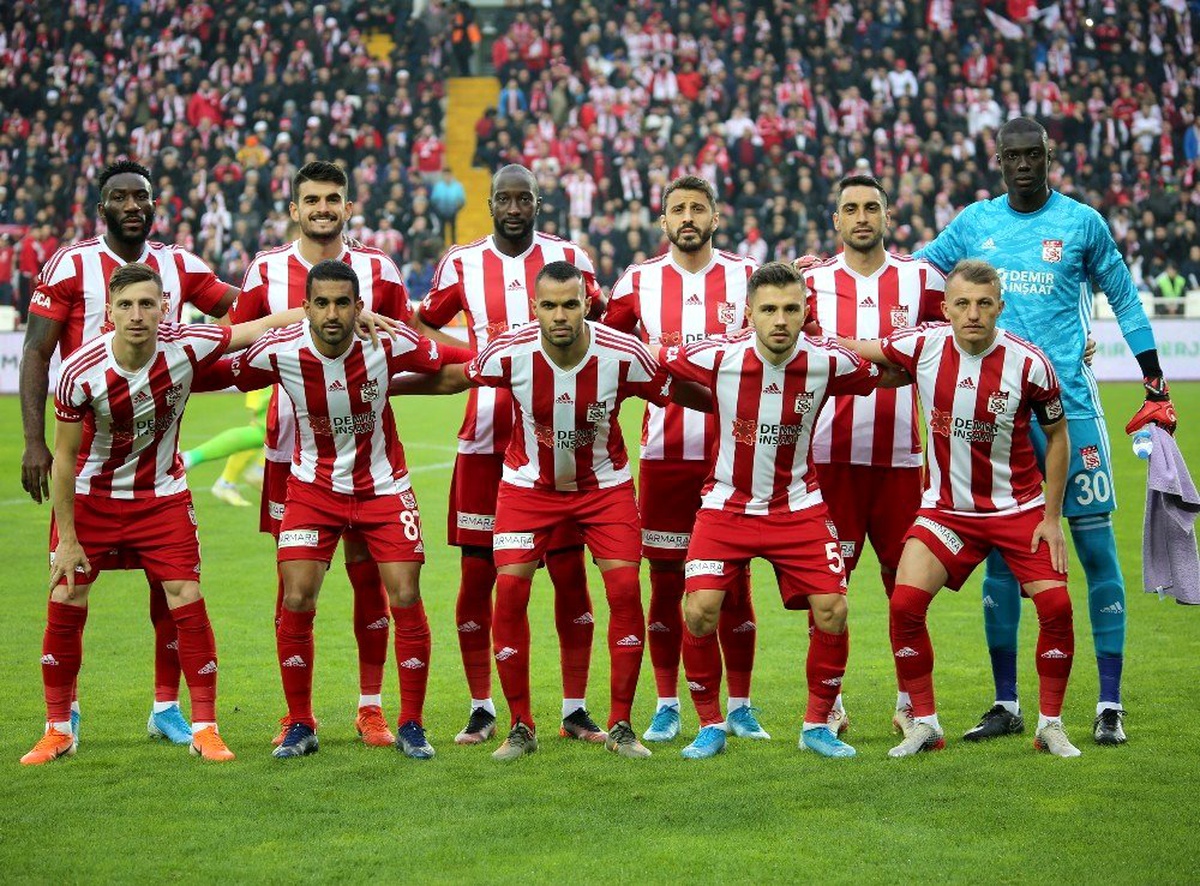 Sivasspor\'un Gençlerbirliği kafilesi belli oldu: 4 isim kadroda yok!