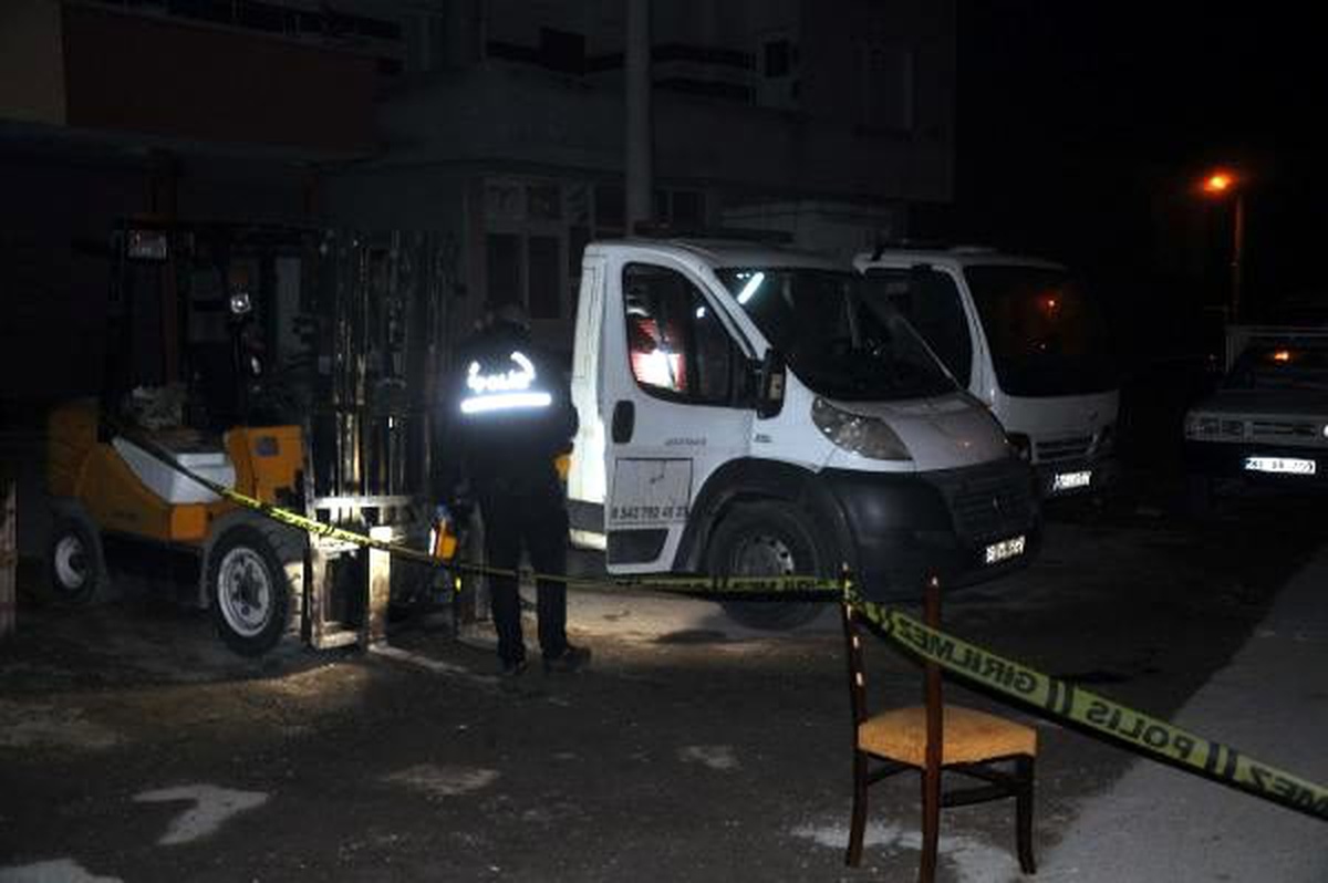 Tartıştığı çocuklarına kurşun yağdırdı: 1 ölü, 2 yaralı