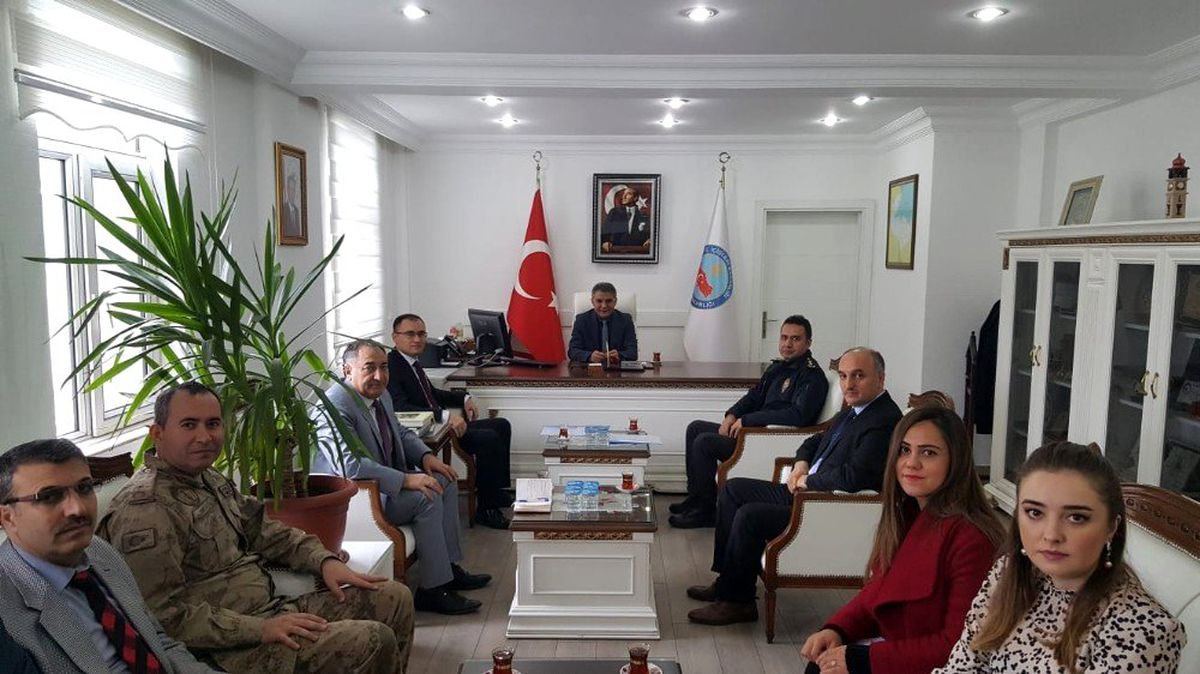 Tatvan\'da "Aile İçi ve Kadına Karşı Şiddetle Mücadele" toplantısı