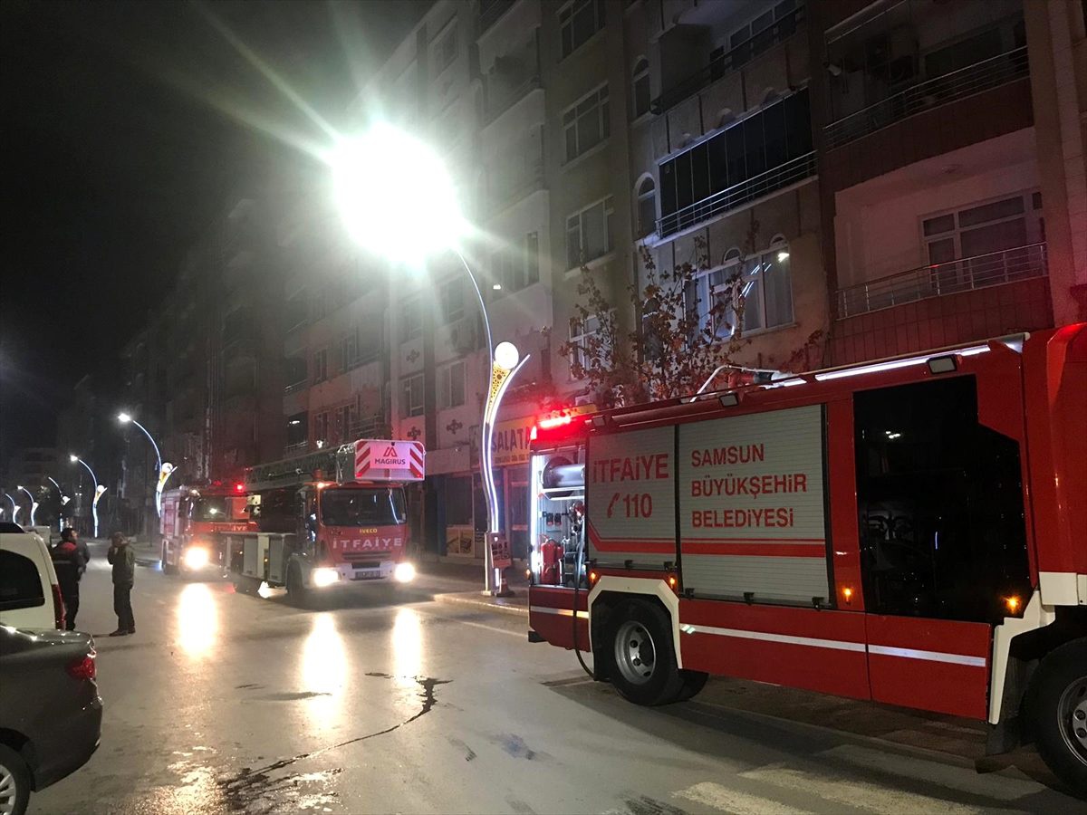 Televizyon tüpünün patlaması sonucu yangın çıkan evde hasar oluştu