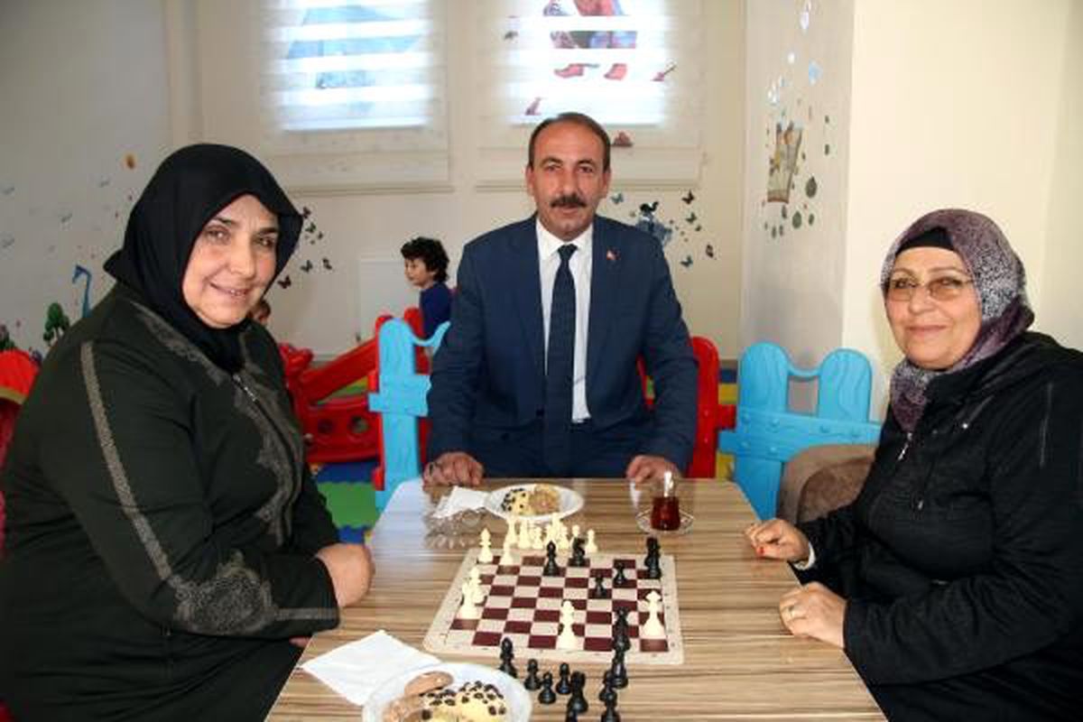 Tomarza\'da \'Kadınlar Kıraathanesi\' açıldı